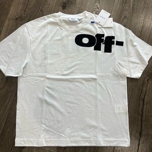Off-White Men's White T-Shirt